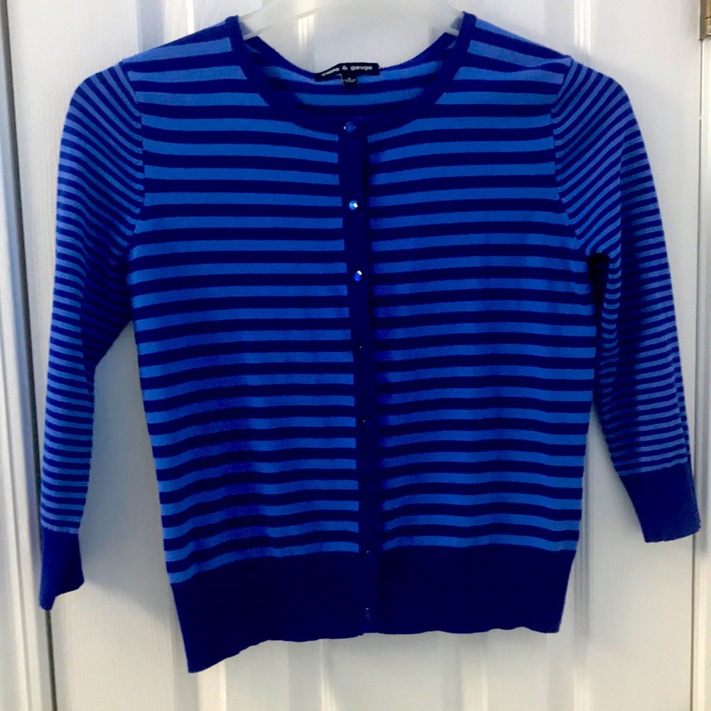 SMALL. CROP. CARDIGAN. BLUE.